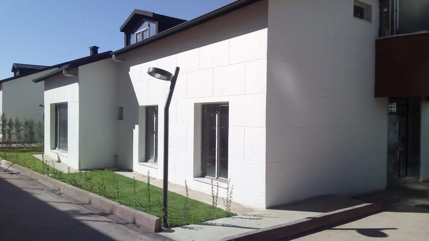 Villa yerleşkesi ve bahçe aydınlatması